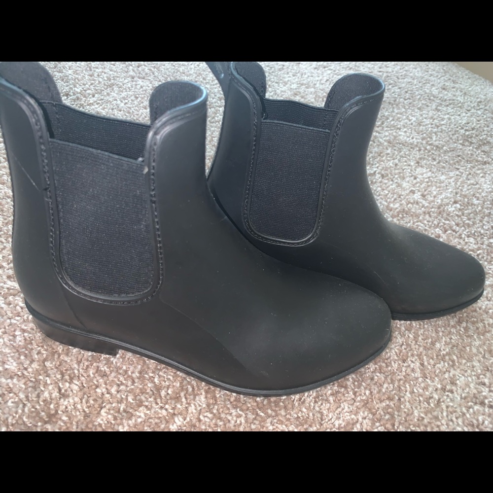 Black winter/rain boots